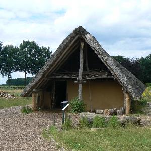 Reconstructie Neolithische boerderij