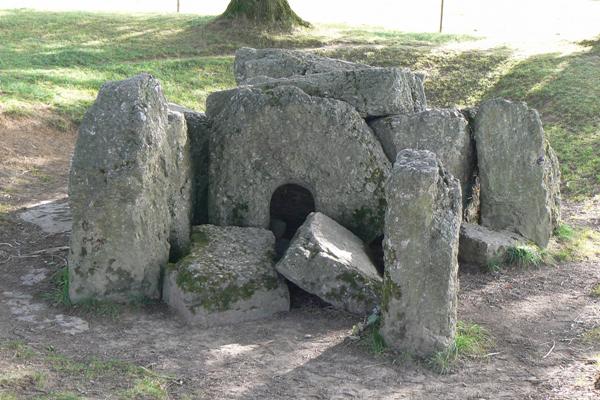 Southern dolmen (Oppagne)