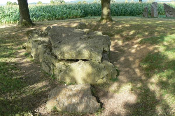 Southern dolmen (Oppagne)