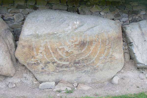 Kranssteen tombe Knowth